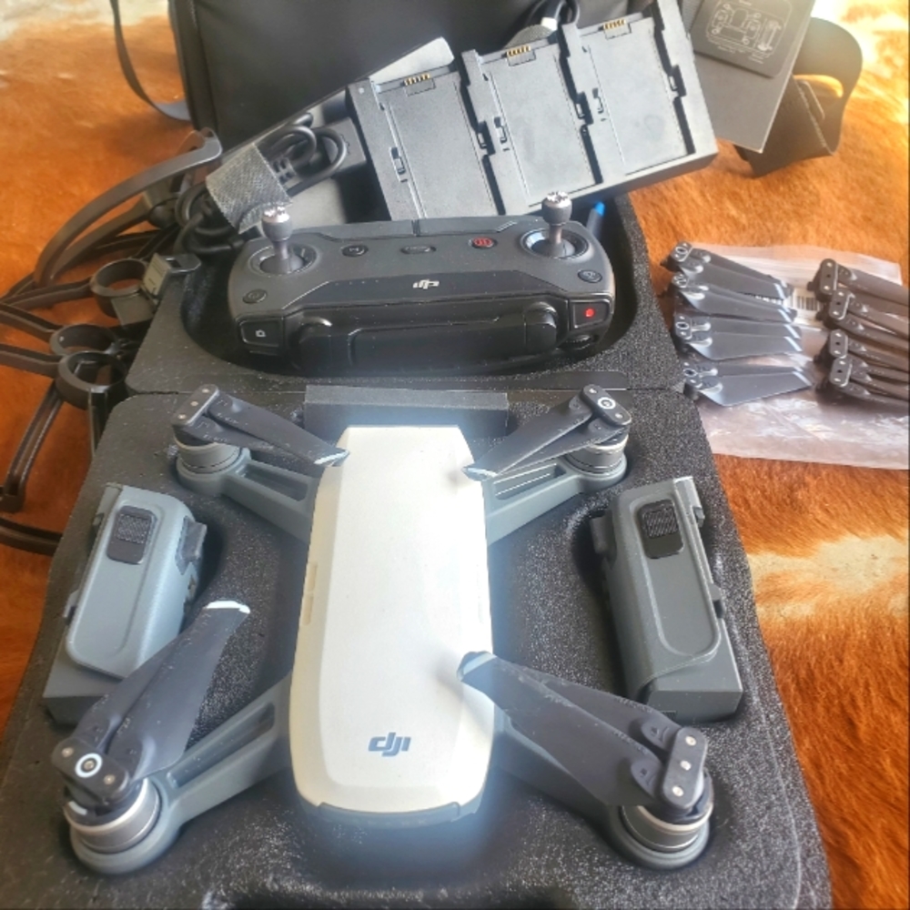DJI Spark Fly More Combo